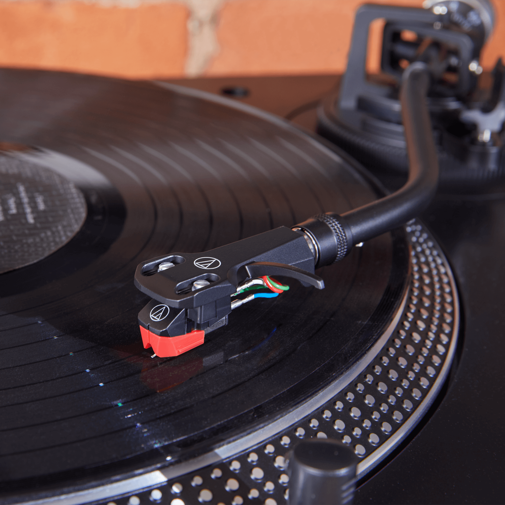 Side profile of Audio-Technica AT-VM95ML showing housing geometry